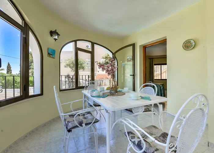 Villa Guzman - Antonio