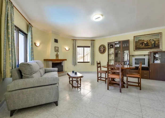 Guzman - Antonio Villa Calp